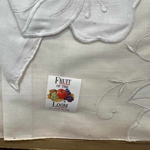 Vintage 60s Cotton Ladies Handkerchiefs Hibiscus Flower Embroidered NOS in Box - Picture 6 of 8